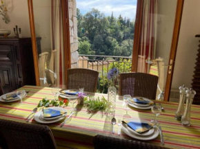 Bright apartment close to the village